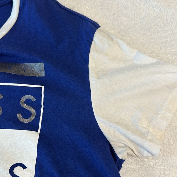 🔷GUESS Tee with Logo Short Sleeve - Picture 5 of 6